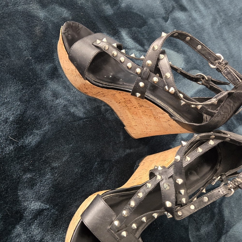 Shoes - Picture 2 of 3